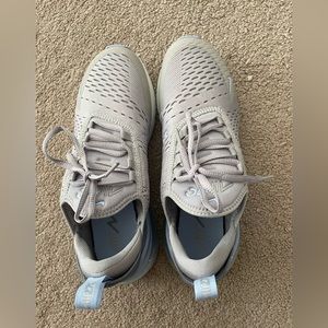 Women’s Nike air Max 270 EUC